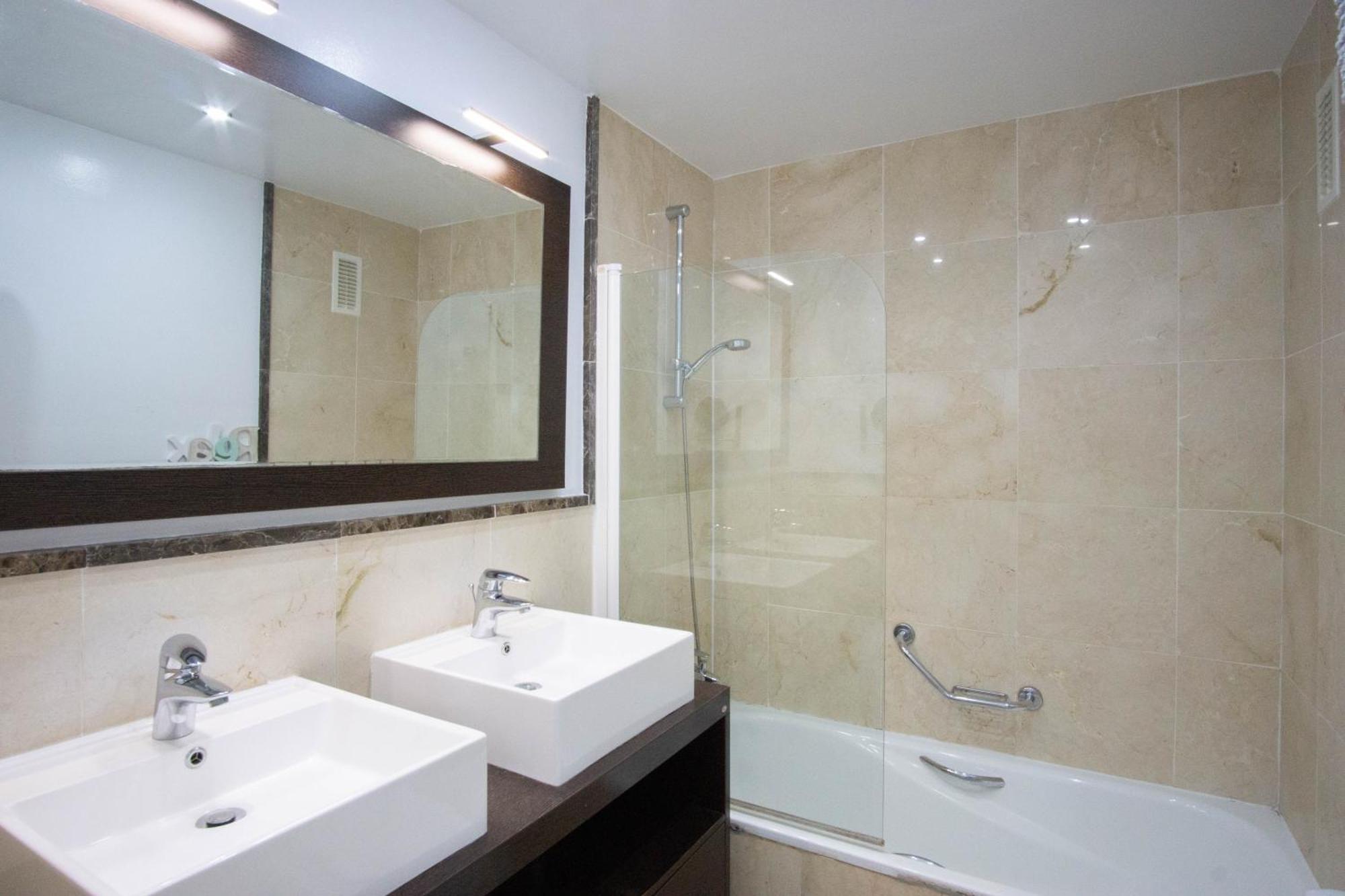 Apartment Beautiful With Stunning Sea Views And A Large Terrace! Torrox