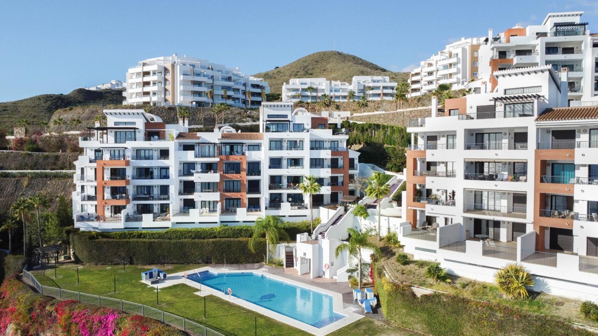Beautiful With Stunning Sea Views And A Large Terrace! *